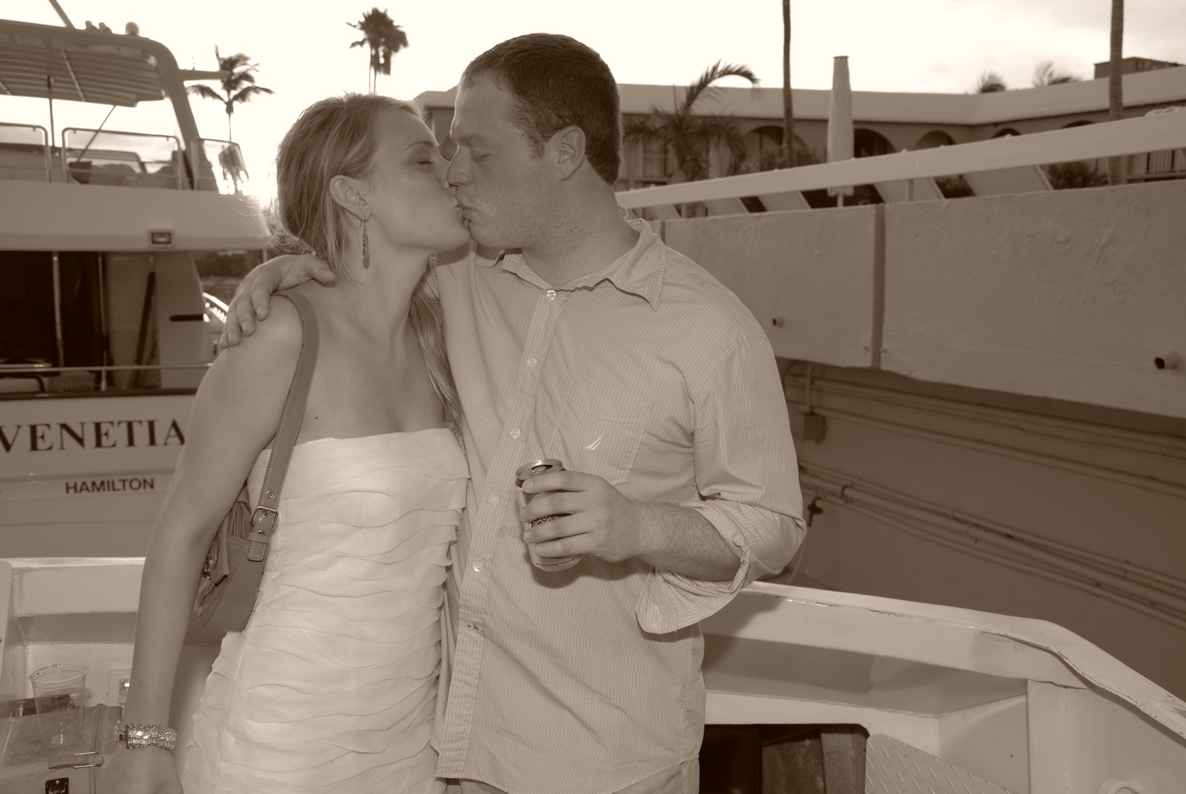 AmyChrisboatkisssep166.JPG