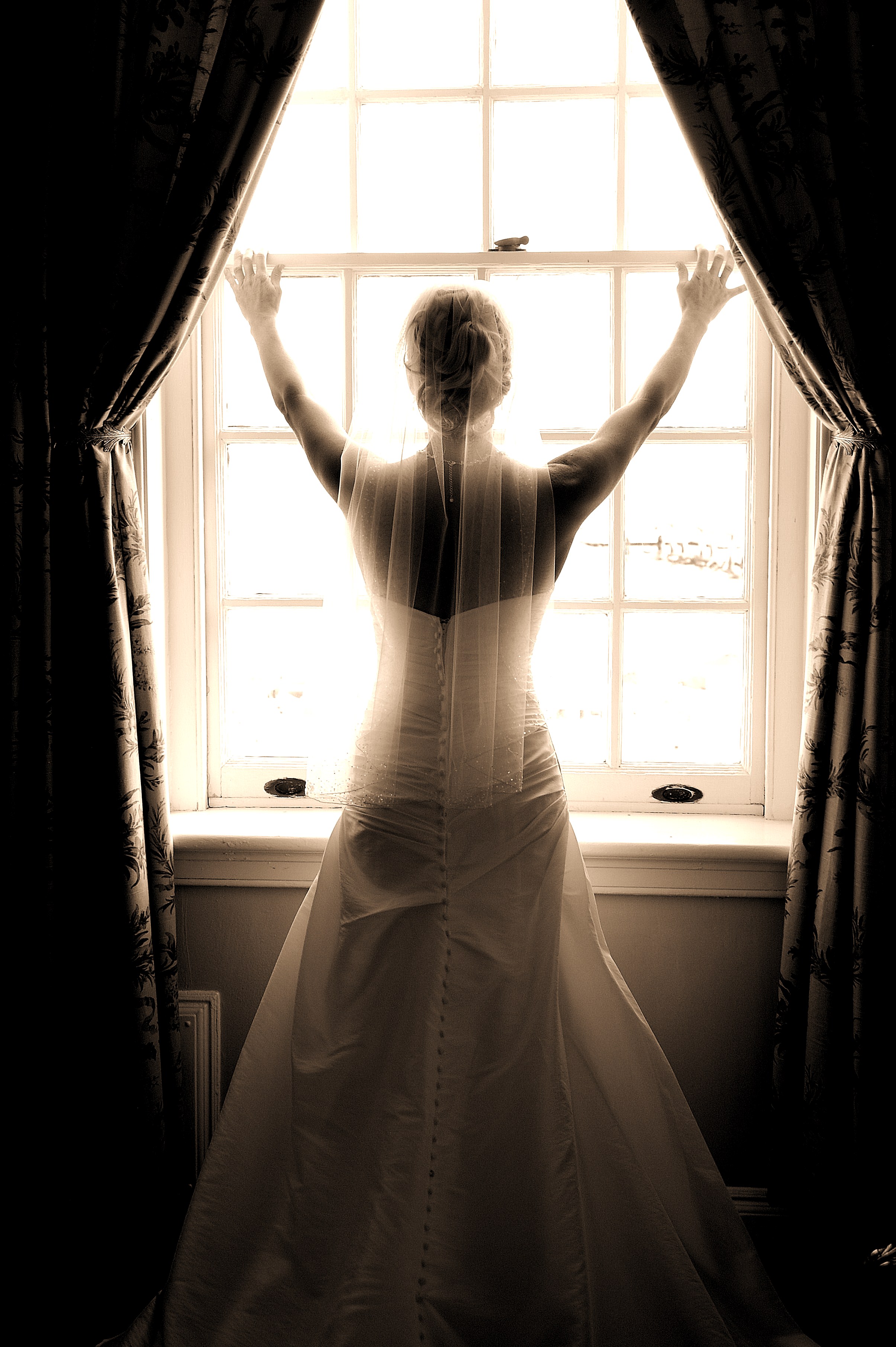 CSC_0411silowindowrose.jpg